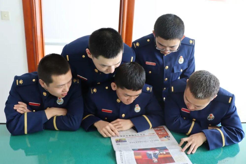 古怪巫师逃离村庄