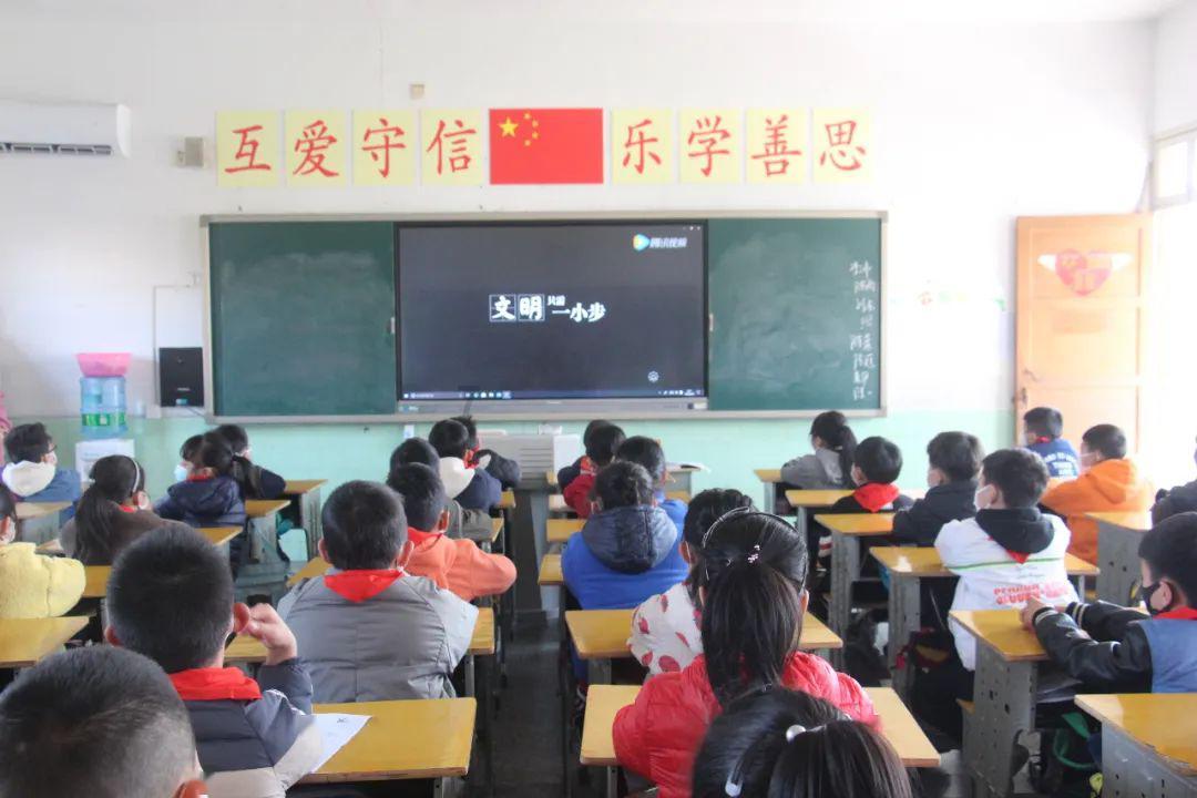 武则天的一生经历了几个不同阶段?她是如何成就霸业的?-有问必答平台,助您解决问题